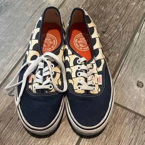 RARE US OPEN Vans CLASSIC Navy and Cream Patterned Lace-Up Sneakers WAVES